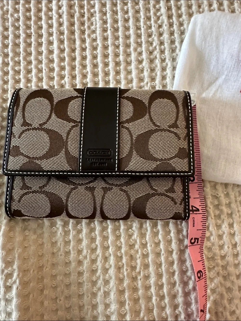 NWT Coach Hampton Signature Compact Clutch/Trifold Wallet